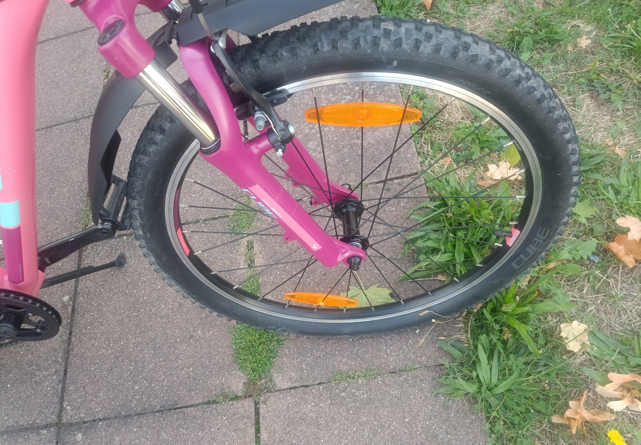 24 Zoll Cube Kinder MTB Fahrrad. 32 size. — Bild 3