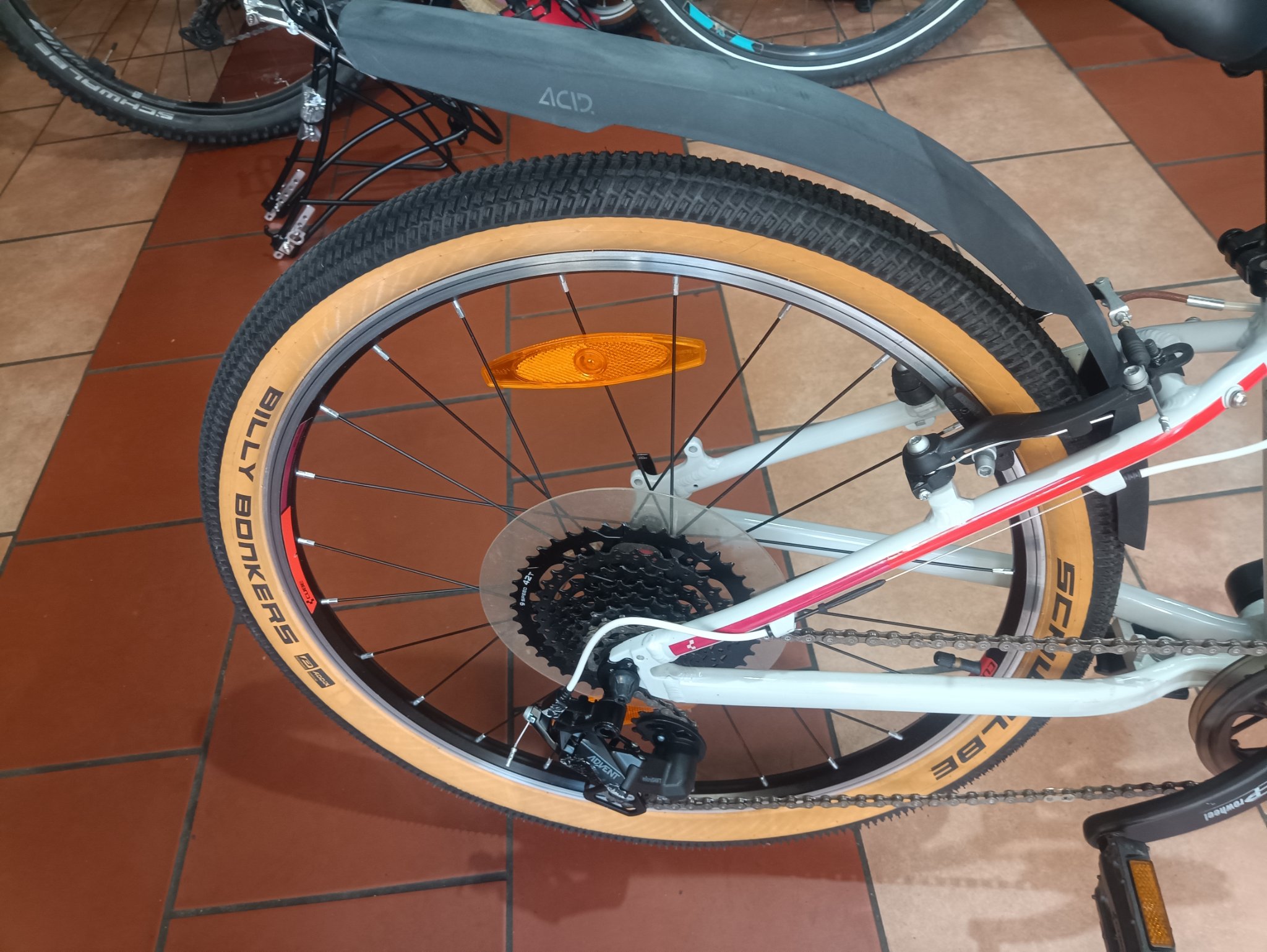 24 Zoll 176 - Cube Kinder MTB Fahrrad. 7 Gänge. — Bild 2