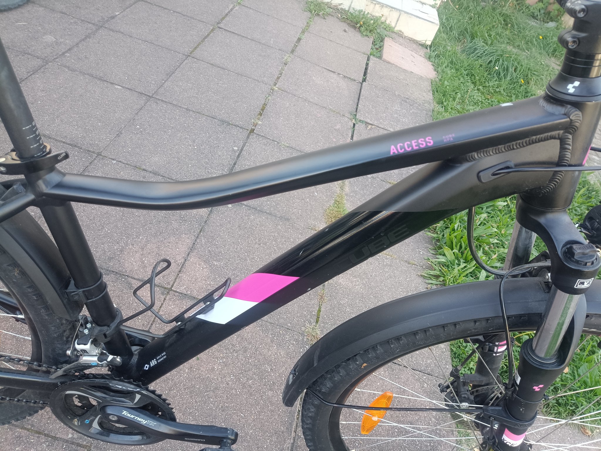 27.5 Zoll Cube Kinder MTB Fahrrad. 24 Gänge.