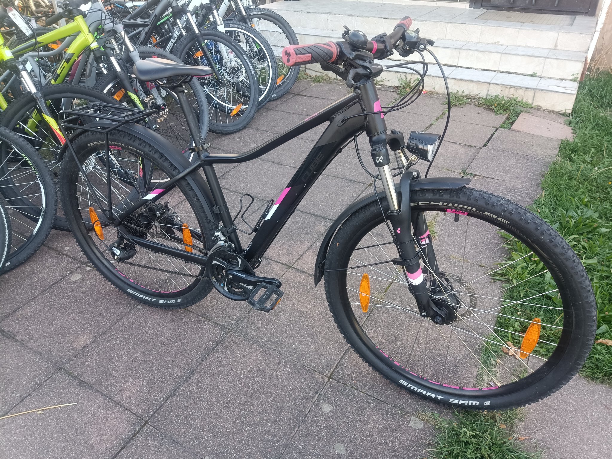 27.5 Zoll Cube Kinder MTB Fahrrad. 24 Gänge. — Bild 4