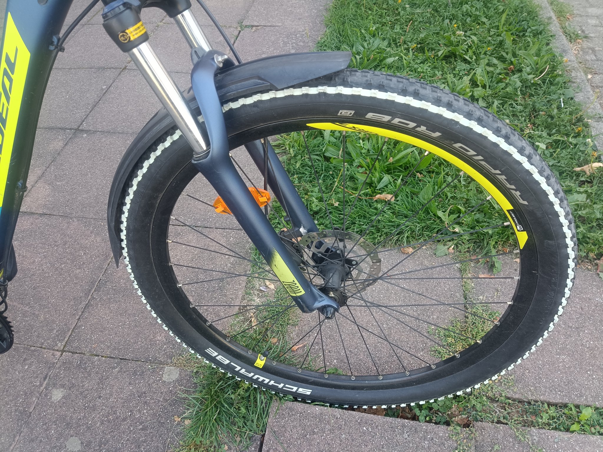 27.5 Zoll Ideal Kinder MTB Fahrrad. 24 Gänge. — Bild 3