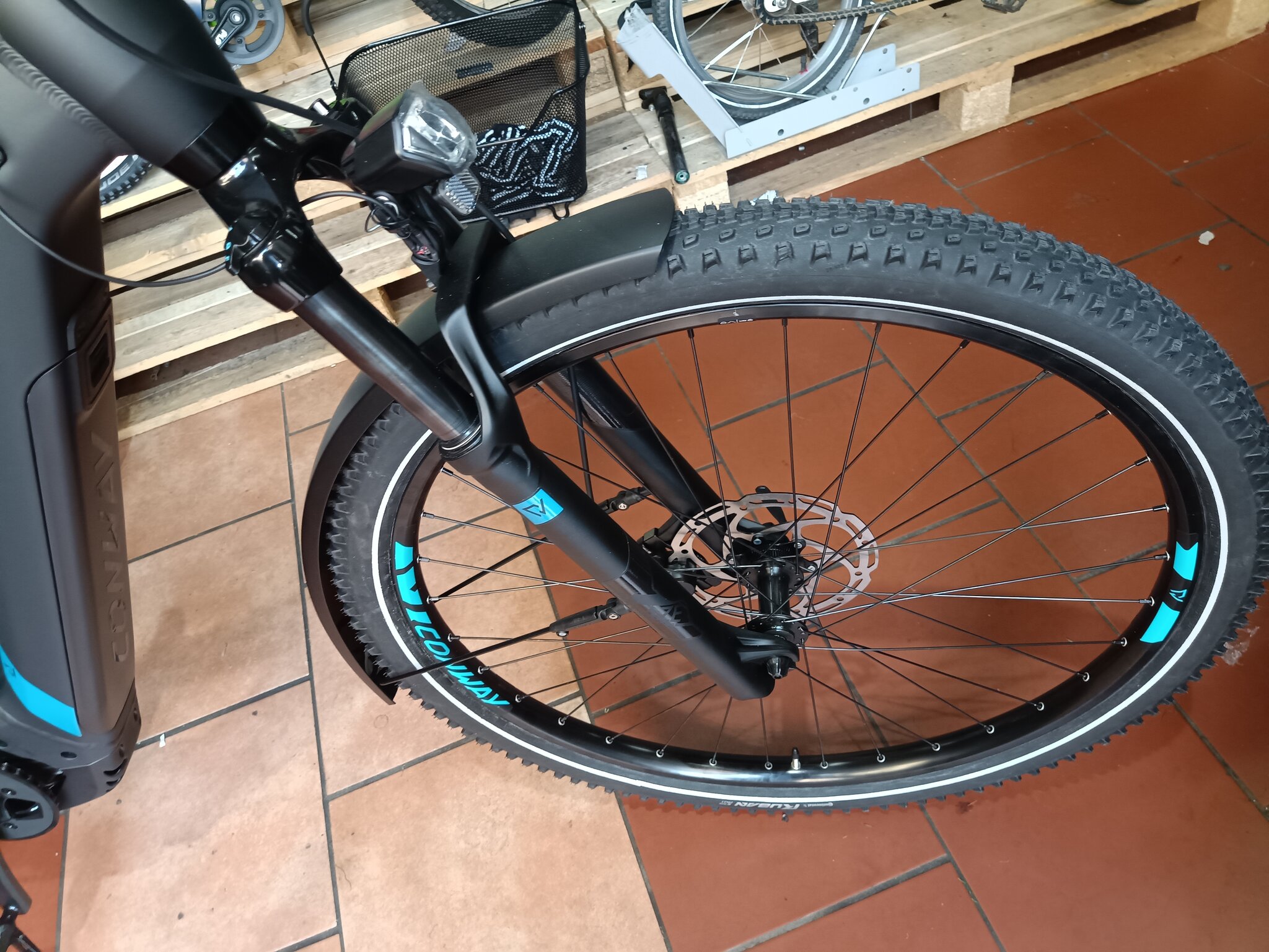 E17 - Conway 625 grau -  53 size Cairon  C 2.0 — 4