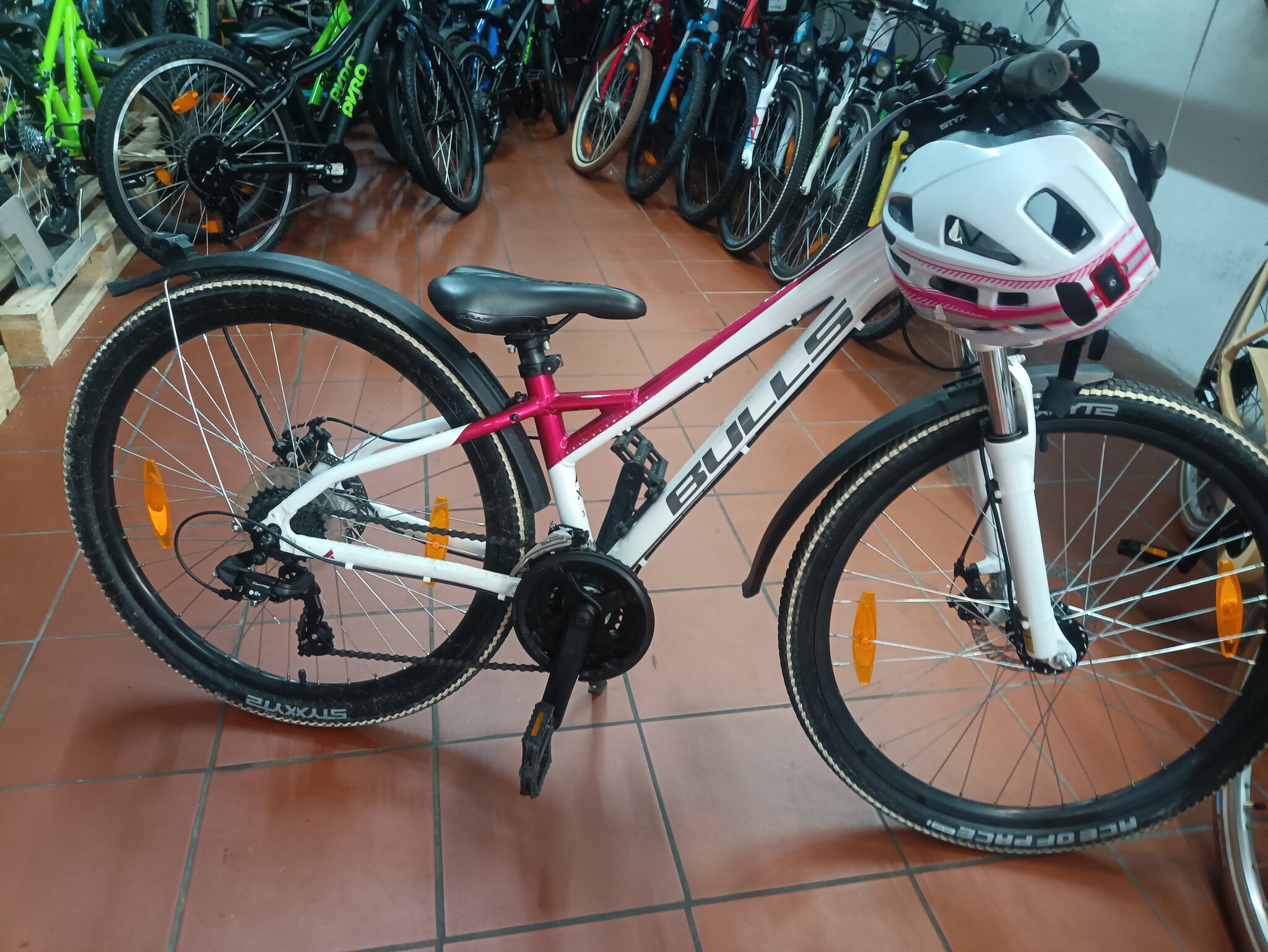 55 - 26 Zoll Bulls Fahrrad . 32 size  Kinderrad — Mietflotte