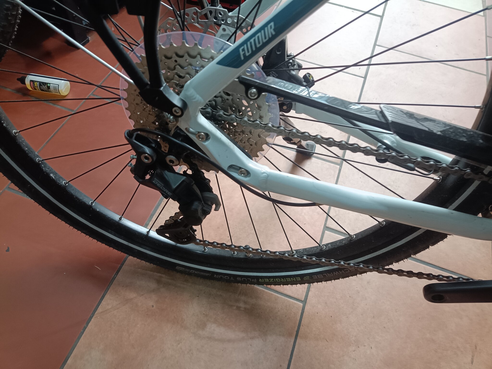 E4 - IDEAL E Bike ( 50 size) Neuwertiges Fahrrad IDEAL FUTOUR-6109 ECO — 5