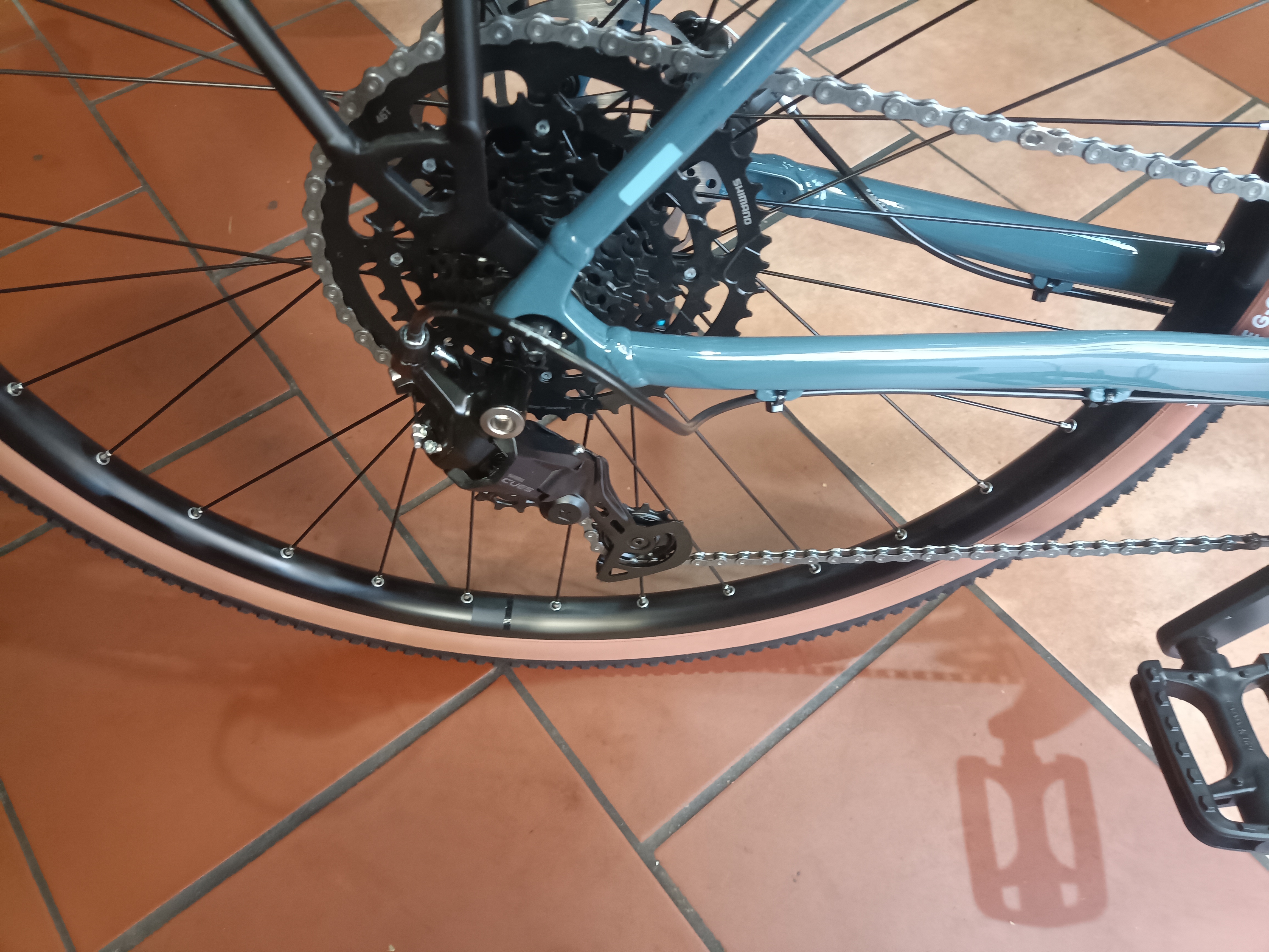 14 - Cube gravelbike (53 Size) M Nuroad on1