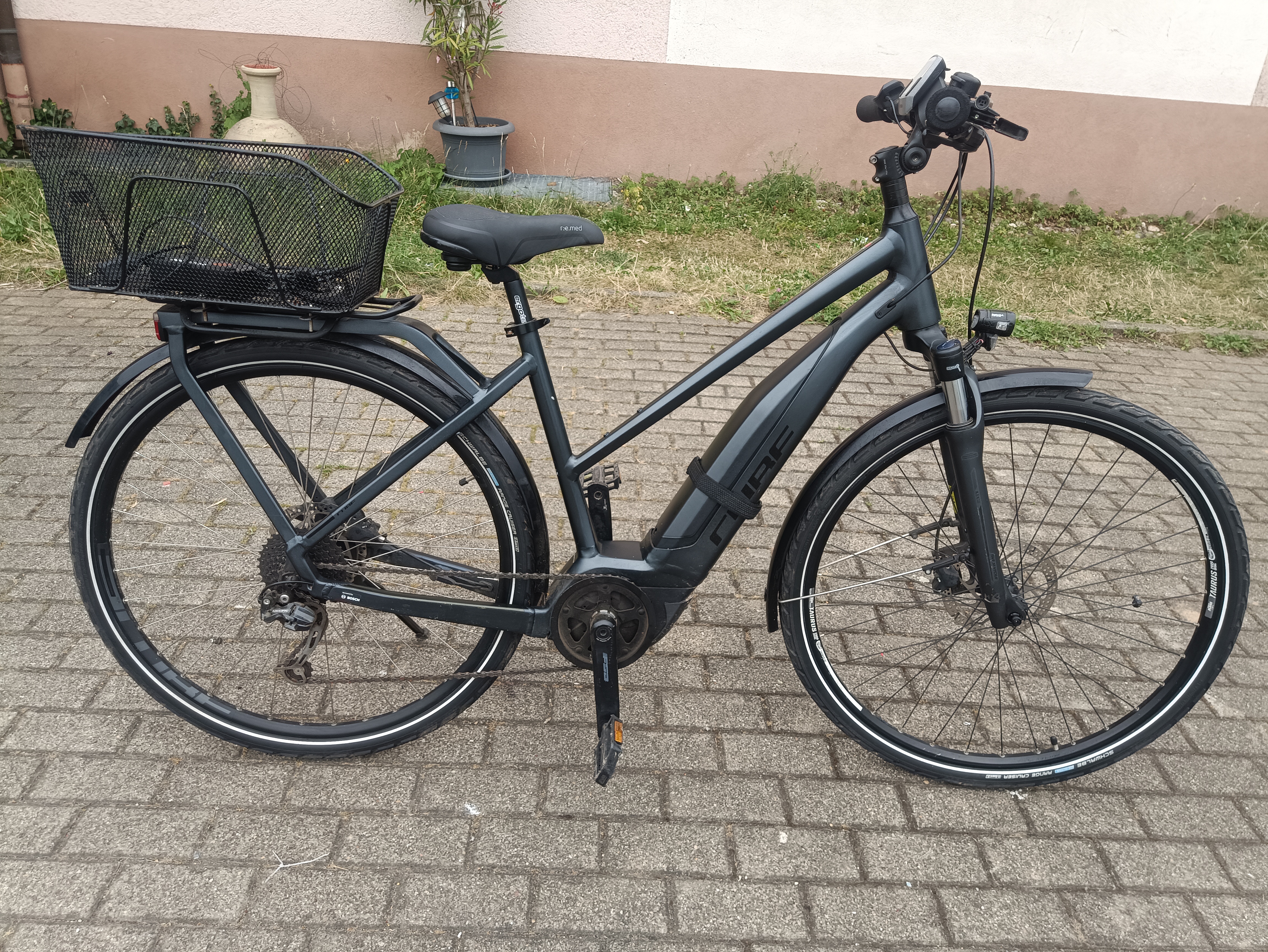 E13 - Cube Touring 48 size  Touring 